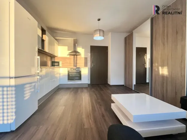 Pronájem bytu 1+kk, Praha - Dolní Měcholupy, Honzíkova, 27 m2