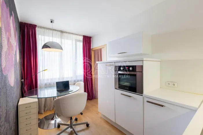 Pronájem bytu 1+1, Praha - Nusle, Kotorská, 39 m2