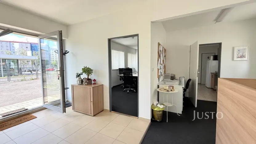 Pronájem kanceláře, Teplice, Pražská, 73 m2