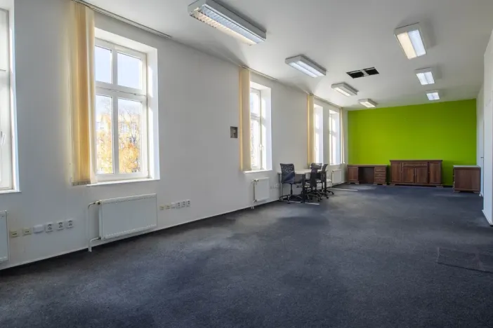 Prodej kanceláře, Chrudim - Chrudim IV, Lupáčova, 612 m2