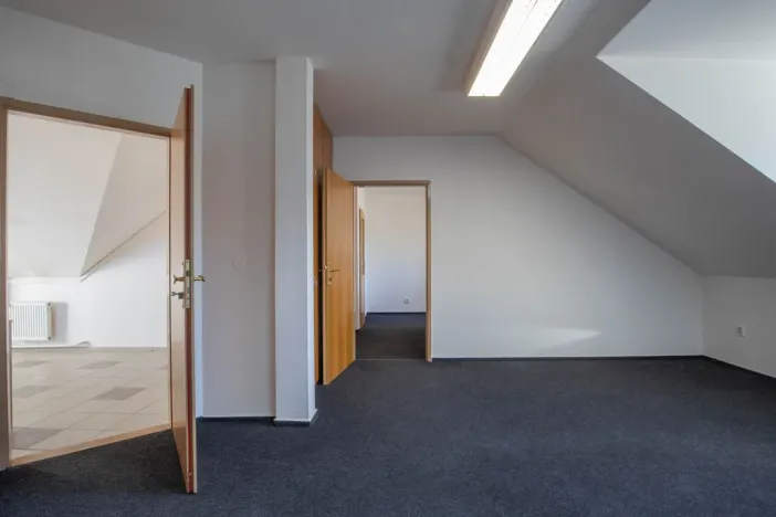 Prodej kanceláře, Chrudim - Chrudim IV, Lupáčova, 612 m2