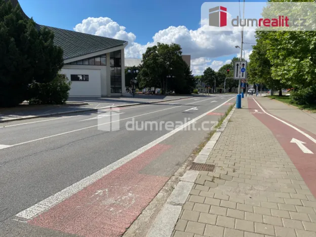 Pronájem obchodního prostoru, Břeclav, náměstí T. G. Masaryka, 15 m2