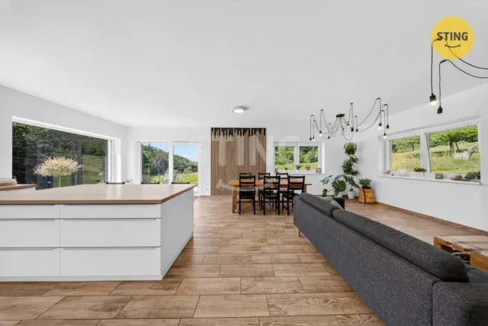 Prodej rodinného domu, Rožnov pod Radhoštěm, V Mokrém, 250 m2