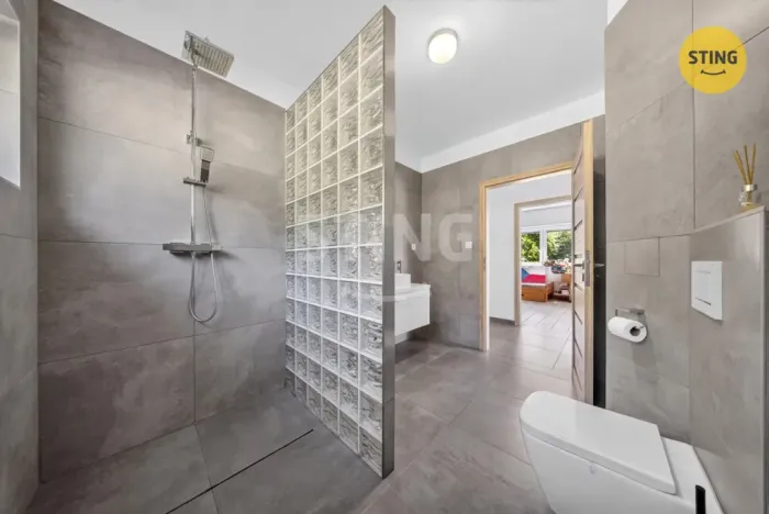 Prodej rodinného domu, Rožnov pod Radhoštěm, V Mokrém, 250 m2