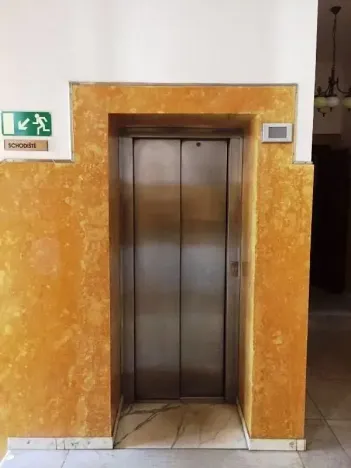 Pronájem kanceláře, Praha - Nové Město, Senovážné náměstí, 20 m2