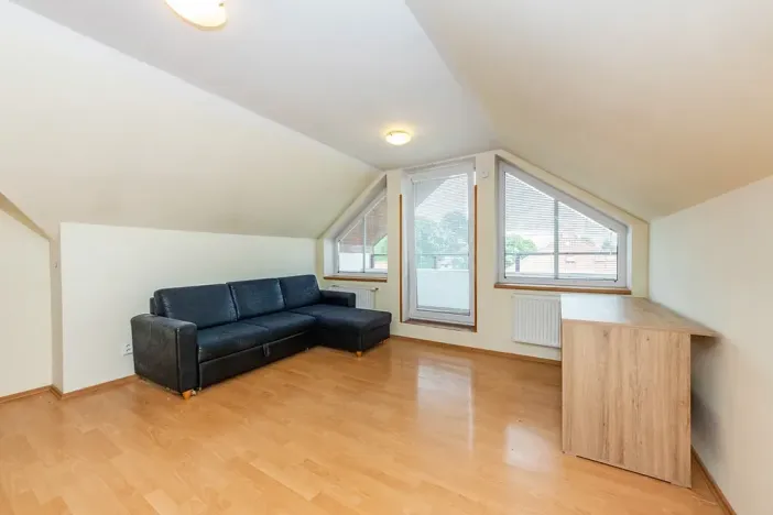 Pronájem bytu 2+kk, Praha - Horní Počernice, Náchodská, 50 m2