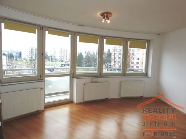 Pronájem bytu 1+kk, Hradec Králové, Palachova, 36 m2