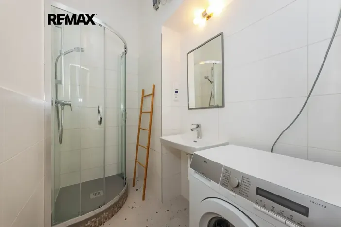 Pronájem bytu 2+kk, Praha - Holešovice, U průhonu, 44 m2