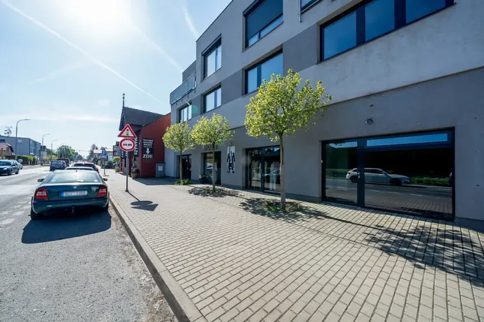 Pronájem obchodního prostoru, Říčany, Černokostelecká, 73 m2