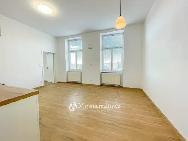Pronájem bytu 2+kk, Znojmo, Mariánské náměstí, 60 m2