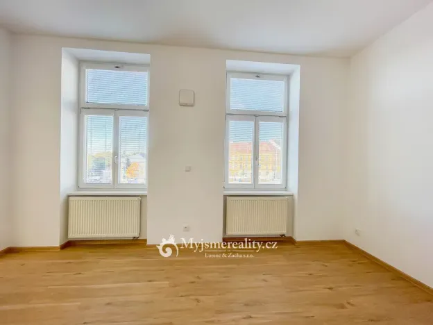 Pronájem bytu 2+kk, Znojmo, Mariánské náměstí, 60 m2