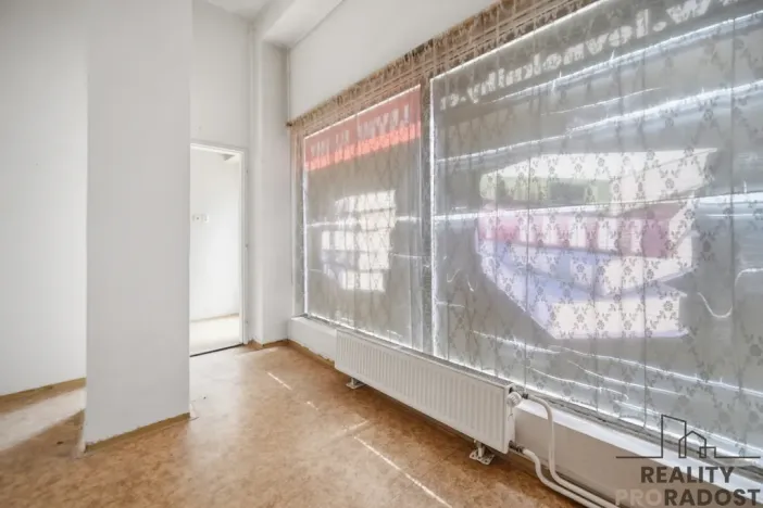 Pronájem obchodního prostoru, Pardubice - Zelené Předměstí, 17. listopadu, 250 m2