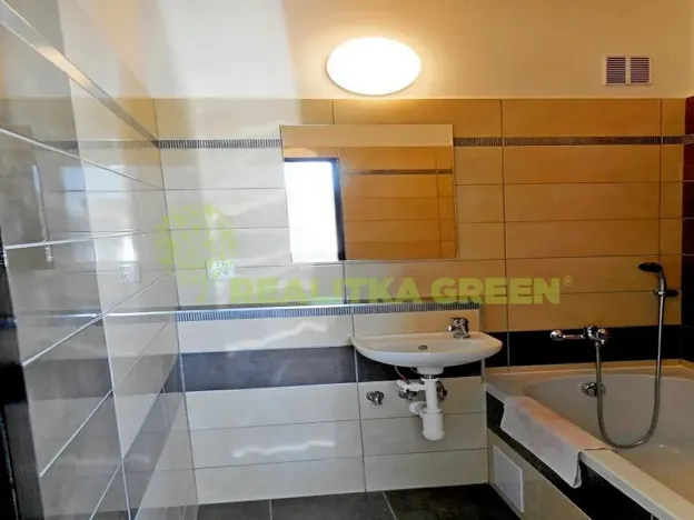 Prodej bytu 2+1, Veselí nad Lužnicí, Ak. Bydžovského, 60 m2
