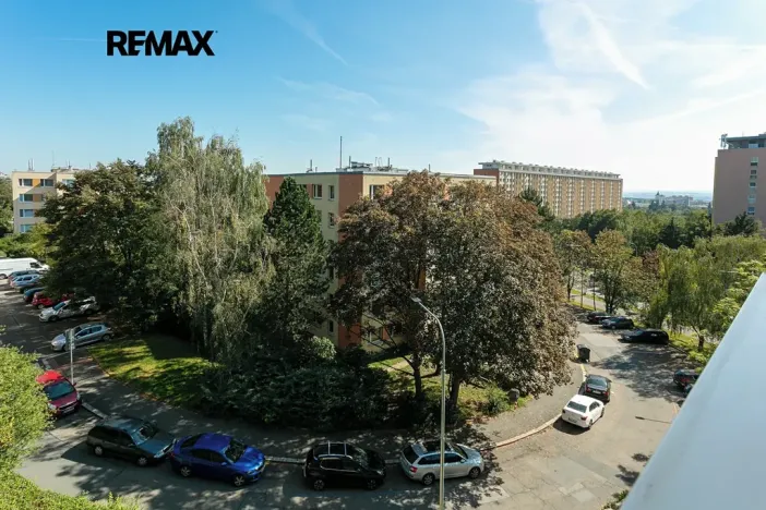 Pronájem bytu 1+1, Praha - Kobylisy, Jelínkova, 33 m2