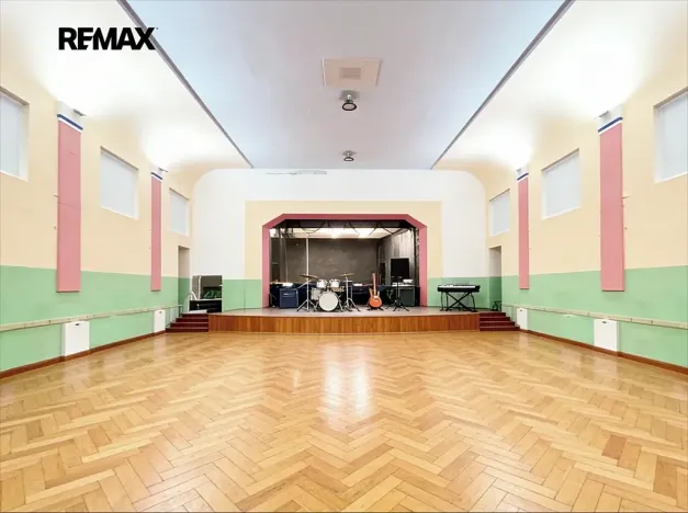 Prodej činžovního domu, Praha - Ďáblice, Kokořínská, 2120 m2