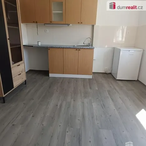 Pronájem bytu 1+kk, Benešov nad Ploučnicí, Nádražní, 18 m2