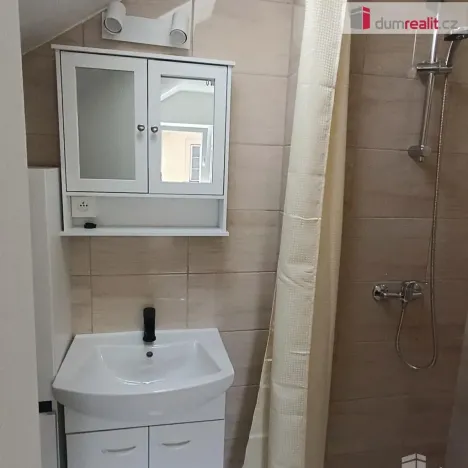 Pronájem bytu 1+kk, Benešov nad Ploučnicí, Nádražní, 18 m2