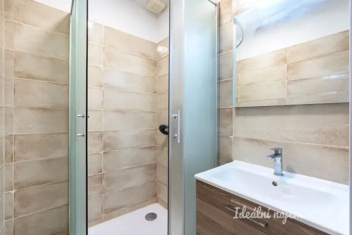 Pronájem bytu 2+kk, Praha - Prosek, Jablonecká, 40 m2