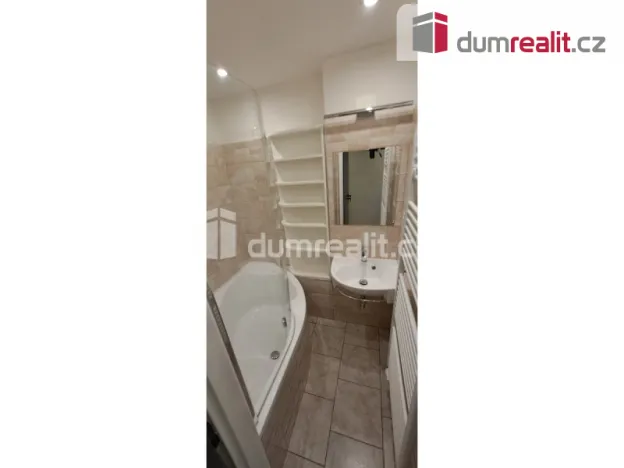Pronájem bytu 2+kk, Praha - Břevnov, Pod Královkou, 50 m2