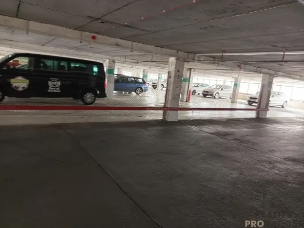 Pronájem garážového stání, Praha, Lovosická, 18 m2