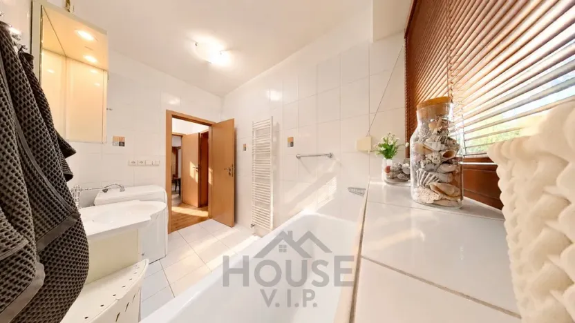 Prodej bytu 2+kk, Praha - Dolní Chabry, 52 m2
