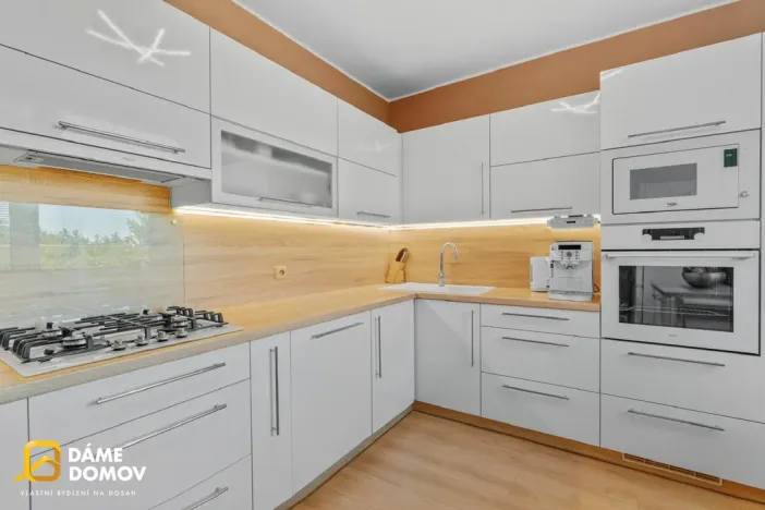 Prodej bytu 3+1, Hodonín, Sídlištní, 72 m2