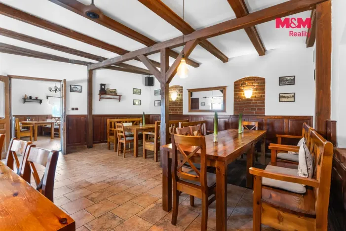 Prodej restaurace, Lomnice nad Popelkou, Poděbradova, 600 m2