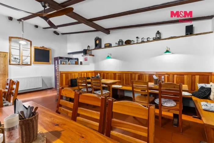 Prodej restaurace, Lomnice nad Popelkou, Poděbradova, 600 m2