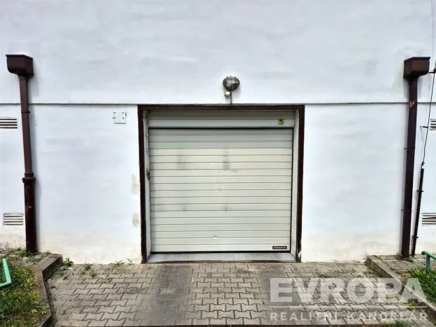 Pronájem bytu 3+1, Praha - Michle, Adamovská, 71 m2