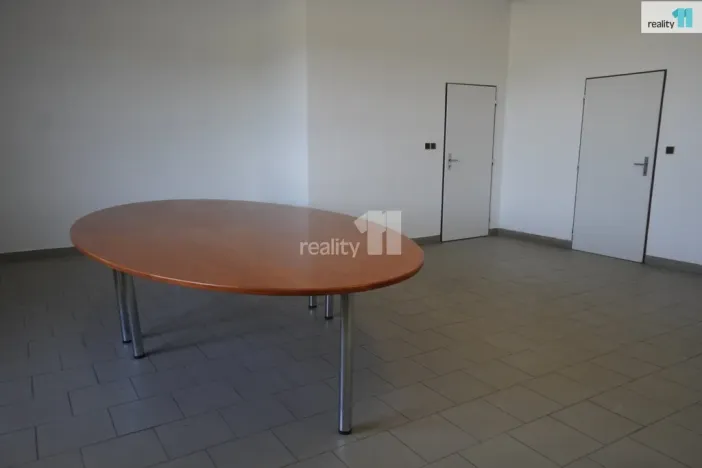 Pronájem skladu, Svojkovice, 328 m2