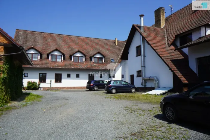 Pronájem skladu, Svojkovice, 328 m2