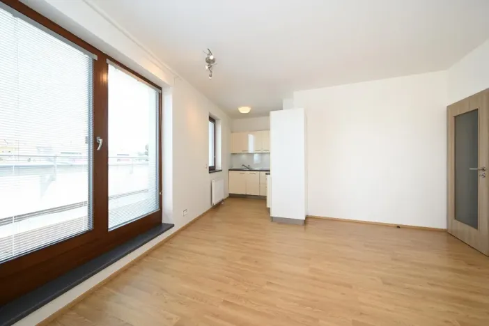 Pronájem bytu 2+kk, Praha - Liboc, Evropská, 56 m2