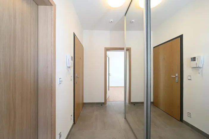 Pronájem bytu 2+kk, Praha - Liboc, Evropská, 56 m2