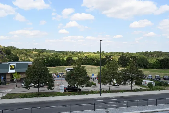 Pronájem bytu 2+kk, Praha - Liboc, Evropská, 56 m2
