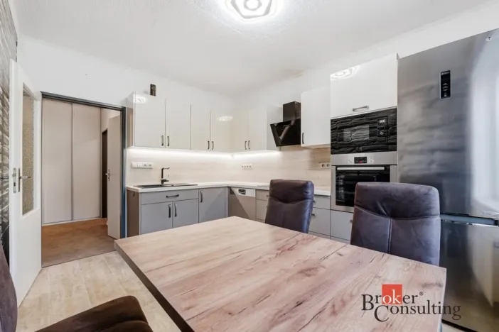 Pronájem bytu 1+1, Plzeň - Skvrňany, U Dráhy, 40 m2