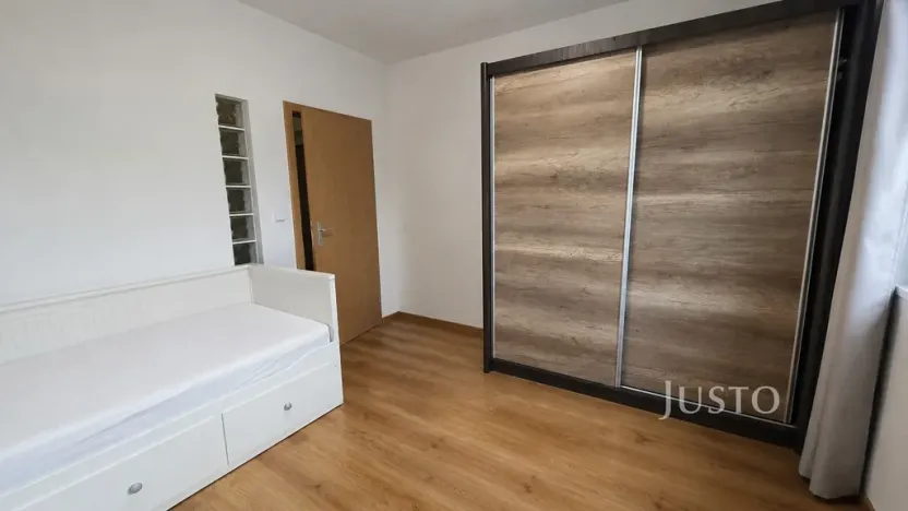 Pronájem bytu 2+kk, Písek - Pražské Předměstí, Topělecká, 52 m2