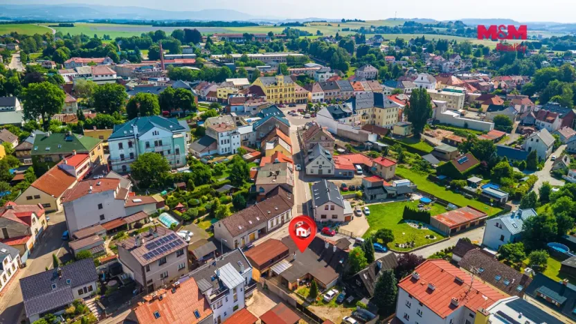 Prodej ubytování, Lomnice nad Popelkou, Poděbradova, 600 m2