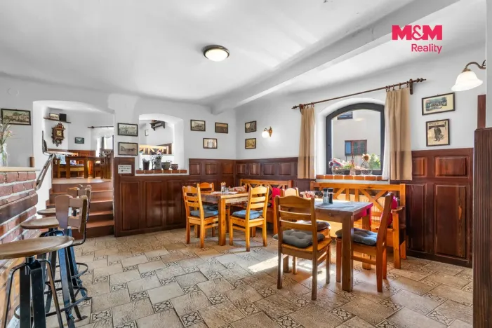 Prodej ubytování, Lomnice nad Popelkou, Poděbradova, 600 m2