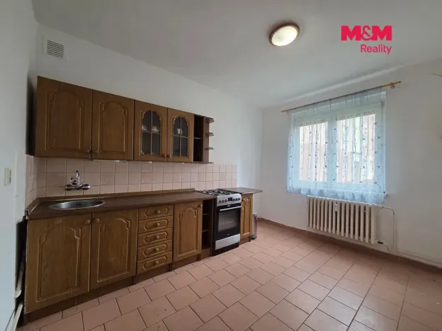 Pronájem bytu 2+1, Nová Role, Tovární, 60 m2