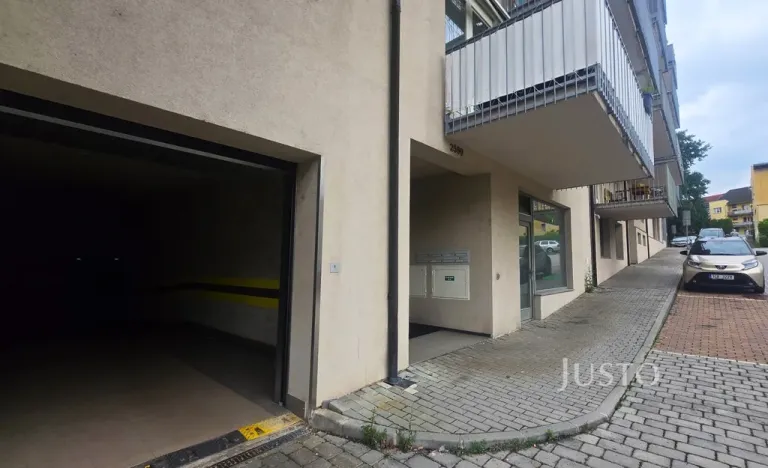 Pronájem garáže, Písek, Gregorova, 16 m2
