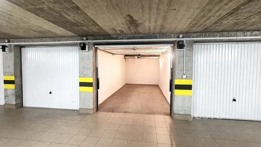 Pronájem garáže, Písek, Gregorova, 16 m2