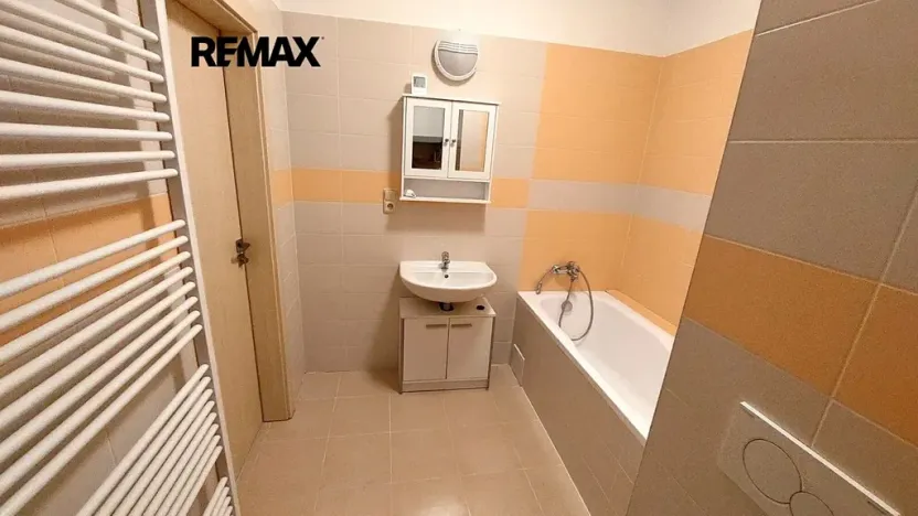 Pronájem bytu 2+kk, Rousínov, 40 m2