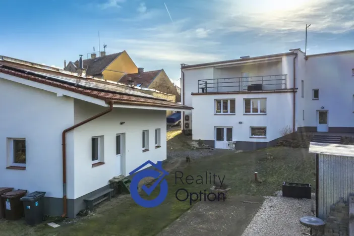Prodej vícegeneračního domu, Kostelec nad Černými lesy - Kostelec nad Černými Lesy, Pražská, 361 m2