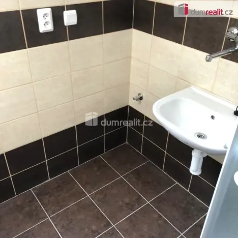 Pronájem bytu 2+1, Děčín - Děčín II-Nové Město, Kamenická, 56 m2