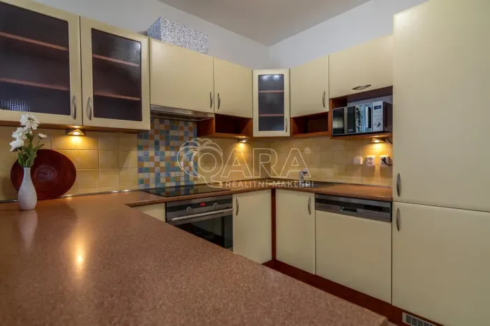 Prodej bytu 3+kk, Dolní Břežany, 135 m2