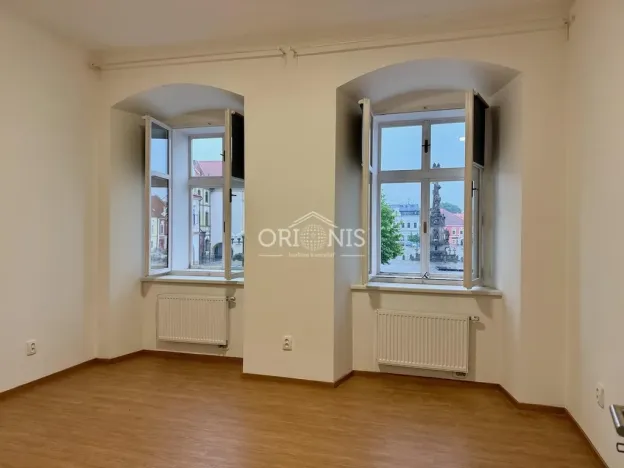 Pronájem bytu 2+kk, Kadaň, Mírové náměstí, 59 m2