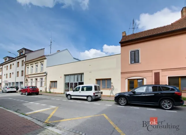 Pronájem obchodního prostoru, České Budějovice - České Budějovice 3, Otakarova, 400 m2