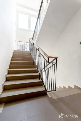 Pronájem bytu 1+kk, Praha - Smíchov, Křížová, 35 m2