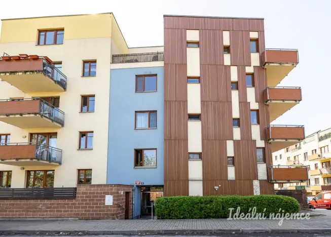 Pronájem bytu 1+kk, Praha - Hostivař, Vladycká, 28 m2