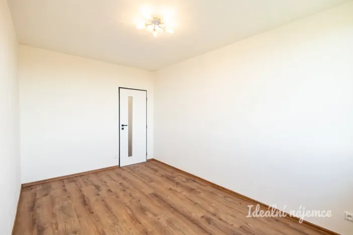 Pronájem bytu 3+1, Praha - Horní Měcholupy, Veronské nám., 68 m2
